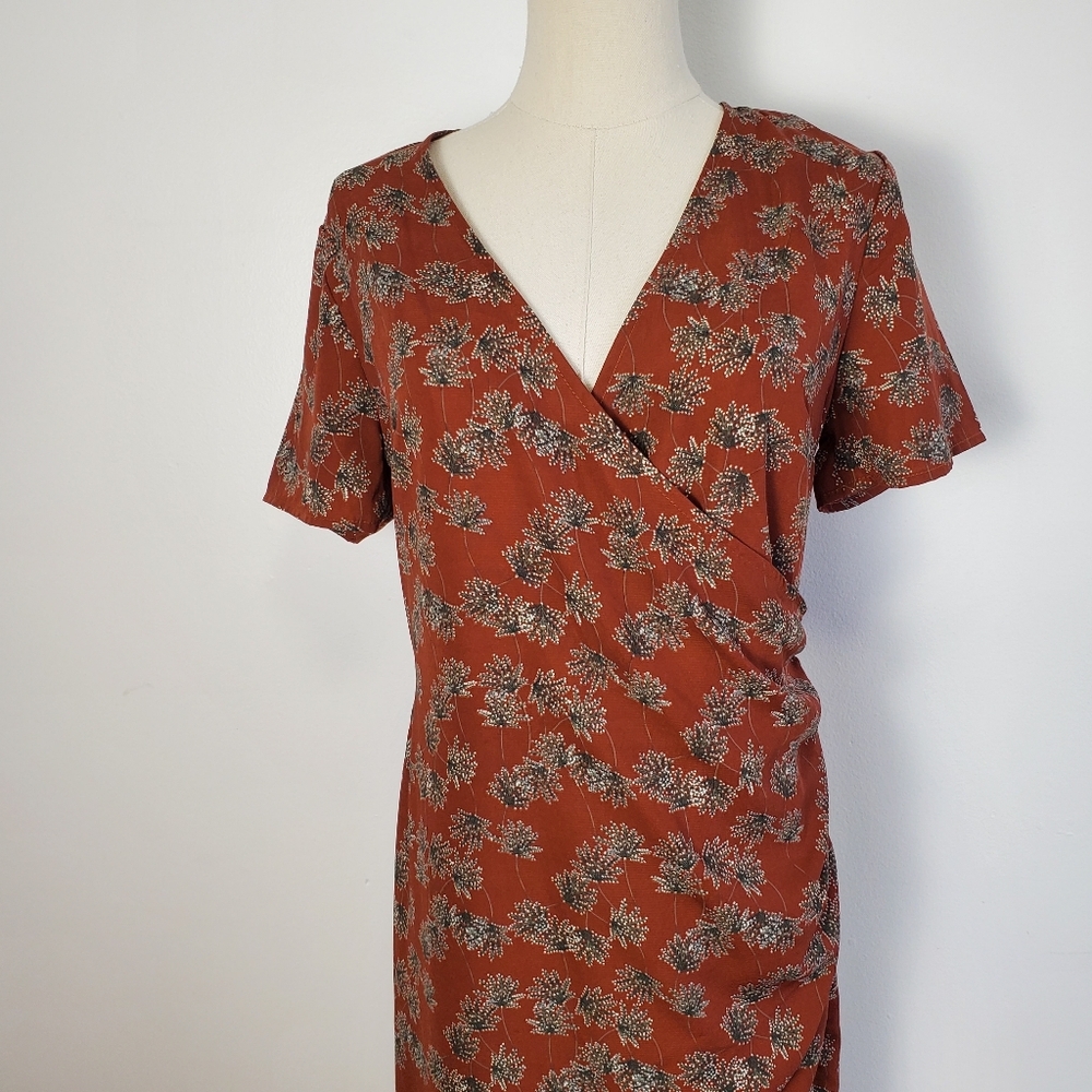 Floral Midi Dress in Brown - Picture 4 of 9